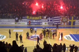 Στο… καυτό «Λευκόθεο», Πρωταθλητής ο ΑΠΟΕΛ! (φώτος)