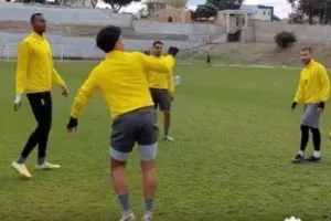 Φουλάρουν για το ντέρμπι (βίντεο)