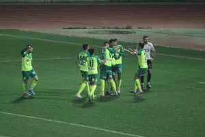 ΦΩΤΟΣ/Το 0-1 με καρφωτή κεφαλιά του Ρομό!