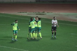 ΦΩΤΟΣ/Το 0-1 με καρφωτή κεφαλιά του Ρομό!