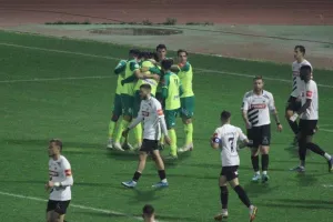 ΦΩΤΟΣ/Το 0-1 με καρφωτή κεφαλιά του Ρομό!