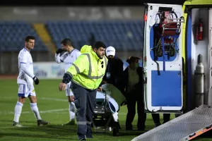 (Φώτος) Ο τραυματισμός του Αντωνιάδη και η άμεση κινητοποίηση 