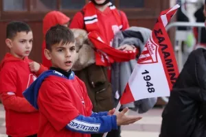 Νέα Σαλαμίνα - Καρμιώτισσα: ΑΠΟΔΡΑΣΗ με Χατζηβασίλη! (φώτος) 