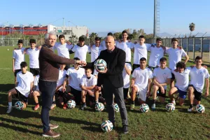 Μπάλες, φανέλες και εισιτήρια από την ΚΟΠ στα Αθλητικά Σχολεία