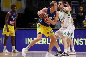 «Καθάρισε» τη Ζαλγκίρις και ανέβηκε η Άλμπα