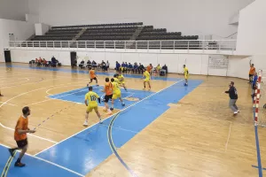 Eύκολη πρόκριση για ΑΠΟΕΛ (φώτος)