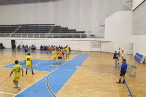 Eύκολη πρόκριση για ΑΠΟΕΛ (φώτος)