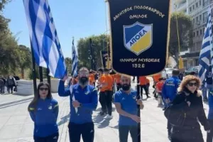 Στην παρέλαση της 25ης Μαρτίου ο ΑΠΟΕΛ! (φώτος)