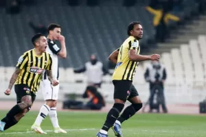 Χωρίς Γκαρσία με Αστέρα, μπήκε ο Γέφτιτς