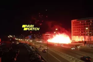 Το Pyro show της Θύρας 3 έξω από το Τσίρειο (βίντεο)