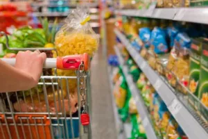 Θα έχουμε ελλείψεις στις κυπριακές υπεραγορές λόγω του πολέμου;