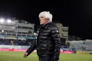Περιμένει για Βέλεθ ο Γιοβάνοβιτς