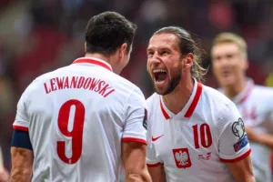 AEK: Πρόλαβε τις Γρανάδα και Κάντιθ για τον Κριχόβιακ