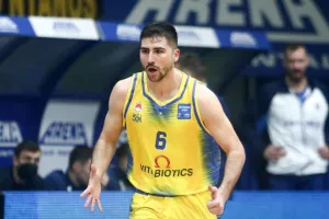 «Με πολλή συγκέντρωση και δυνατή άμυνα»