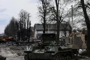 CNN: Η Ρωσία ήδη αποσύρει δυνάμεις από την περιοχή του Κιέβου