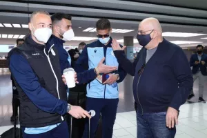 ΦΩΤΟΣ/Πέταξαν για Εσθνονία