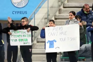 (ΦΩΤΟΣ) Ο κόσμος στην "ΑΡΕΝΑ"