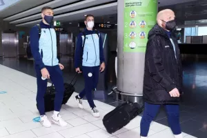 ΦΩΤΟΣ/Πέταξαν για Εσθνονία
