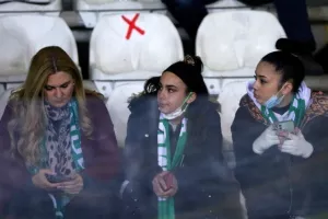 (Φωτορεπορτάζ) Ο κόσμος στο Τσίρειο