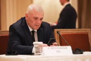 Το νέο μοντέλο λειτουργίας, ο προπονητής και το μέλλον Κονέ - Παπαδημητρίου