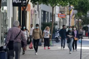 Μπλόκο σε νέες χαλαρώσεις - Ανοίγει η συζήτηση για 4η δόση