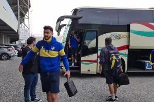Έφθασε η αποστολή, την υποδέχθηκαν οι ΑΠΟΕΛίστες (βίντεο/φώτος)