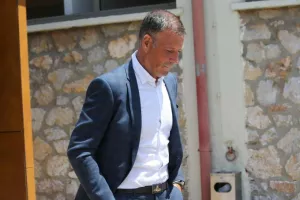 Αποθέωσε τον ρέφερι του Λίβερπουλ - Έβερτον ο Κλάτενμπεργκ