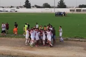 "Και σήκωσε το" μετά την... νίκη πρωτιάς! (Βίντεο)