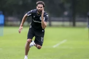 «Παρών» και ο Κρέσπο για τις «μάχες» με Παναθηναϊκό και Μαρσέιγ