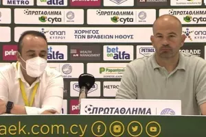 "Δεν ξέρω αν πέρασε έξω η μπάλα στο 1-2" (UPD)
