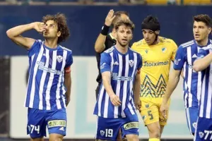 Ανόρθωση - ΑΠΟΕΛ: Τέσσερις (!) κόκκινες, ένα γκολ και η "Κυρία" στα ημιτελικά (φώτος)
