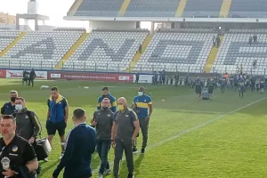 ΦΩΤΟΣ/Στο γήπεδο το ΑΠΟΕΛ