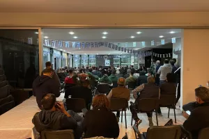 Oλυμπιακός: Τα λένε Διοίκηση - κόσμος στο Σωματείο! (φώτος)