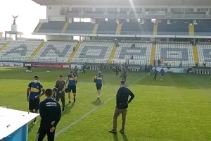 ΦΩΤΟΣ/Στο γήπεδο το ΑΠΟΕΛ