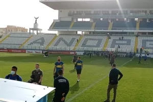 ΦΩΤΟΣ/Στο γήπεδο το ΑΠΟΕΛ