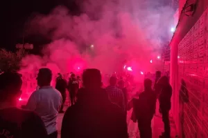 (ΦΩΤΟΣ/ΒΙΝΤΕΟ) Πάρτι... έξω από το "ΠΑΠ"