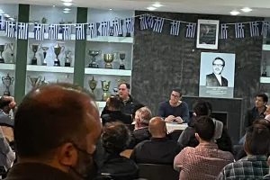 Oλυμπιακός: Τα λένε Διοίκηση - κόσμος στο Σωματείο! (φώτος)