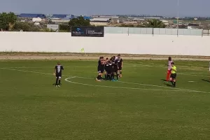 ΠΟΞ - Νέα Σαλαμίνα: Μοιρασιά στην Ξυλοτύμπου (φώτος/βίντεο)