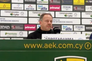 (UPD) "Δεύτερη φορά μετά την υπόθεση με τον COVID που υποφέρουμε από αποφάσεις εδώ!"