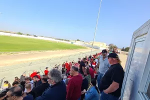 ΠΟΞ - Νέα Σαλαμίνα: Μοιρασιά στην Ξυλοτύμπου (φώτος/βίντεο)