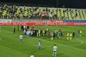 Τέλος και σύρραξη! (φώτος) 