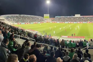 Αποθεώνει τον 12ο
