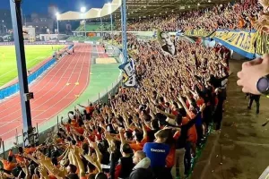 Χτύπημα... Πορτοκαλί: "Εναντίον όλων" 
