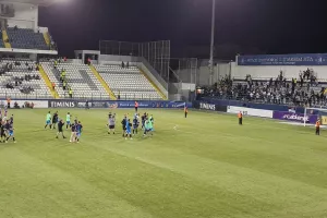 Απόλλων: Οι φανέλες στον κόσμο (βίντεο/φώτος)