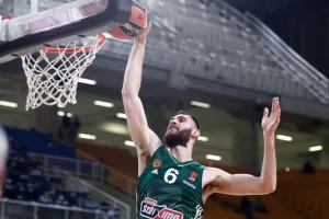 Παπαγιάννης: «Πάντα έχω κίνητρο, ειδικά κόντρα στον Ταβάρες»