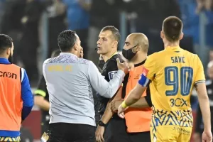 Πληρώνει... ο Σωφρόνης Αυγουστή