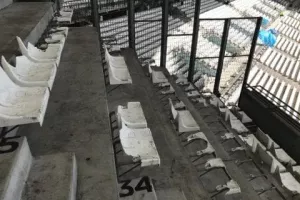 Ζημιές στην εξέδρα (φώτος)