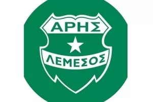 Και λαμπάδα και κρασάκι!