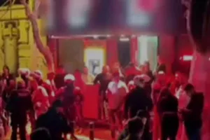 Πυροβολισμοί έξω από κλαμπ στην Ελλάδα