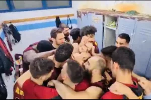 Αποθέωσαν και… «έλουσαν» τον Πασιαλή -ΒΙΝΤΕΟ